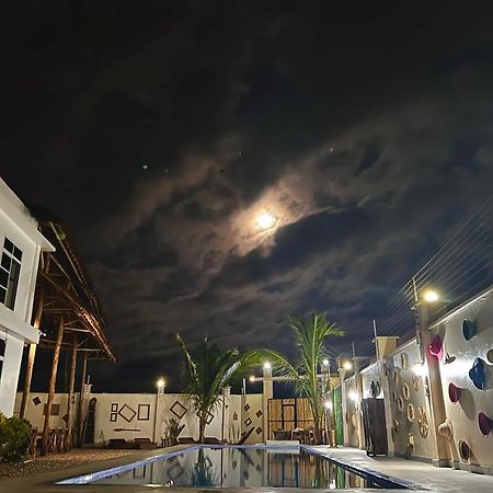 Vick Boutique Hotel With New Power Backup 눙귀 외부 사진