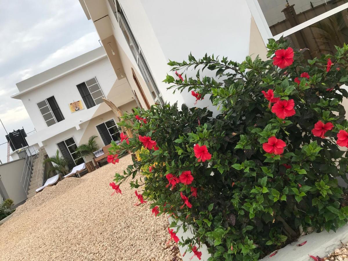 Vick Boutique Hotel With New Power Backup 눙귀 외부 사진