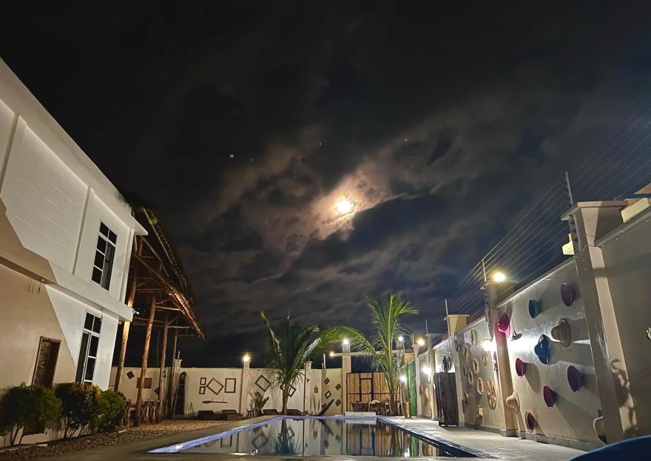 Vick Boutique Hotel With New Power Backup 눙귀 외부 사진